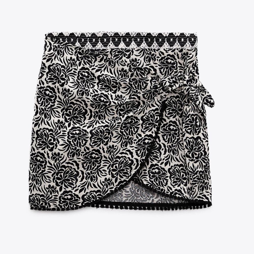 NWT Zara wrap mini skirt size M